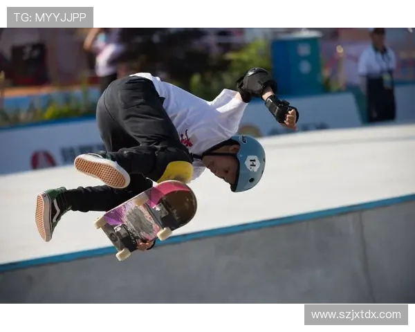 南京滑板队在世界滑板锦标赛中以96分稳居积分榜首位